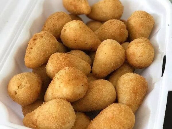 COXINHA COM MASSA DE FARINHA E BATATA