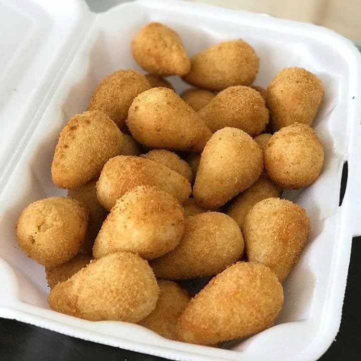 COXINHA COM MASSA DE FARINHA E BATATA