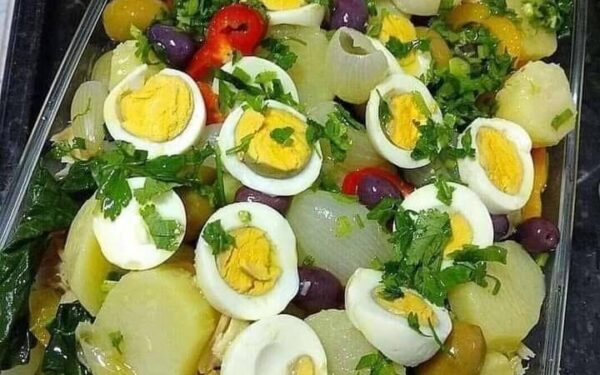 SALADA FÁCIL DE BACALHAU Muito Deliiosa  !